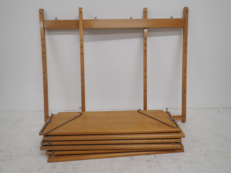 Vägghylla med 6 plan