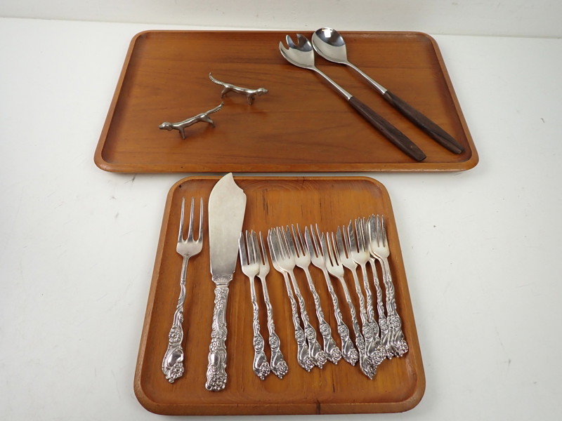 2 st TEAKBRICKOR + TÅRTBESTICK m m