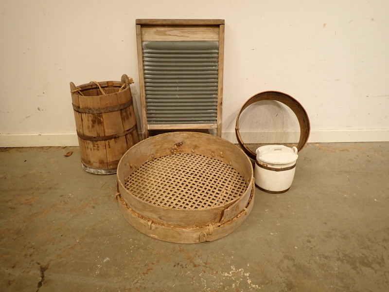 SÅLL, TVÄTTBRÄDA m m