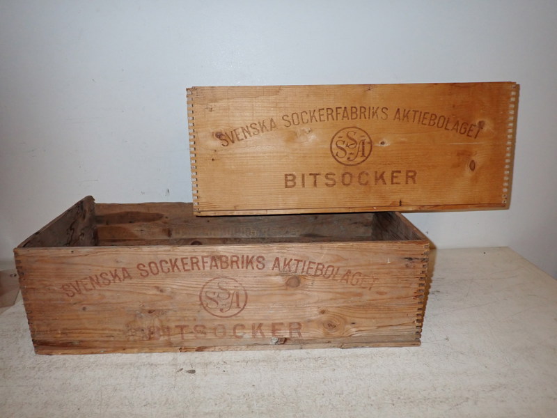 2 st TRÄLÅDOR med tryck