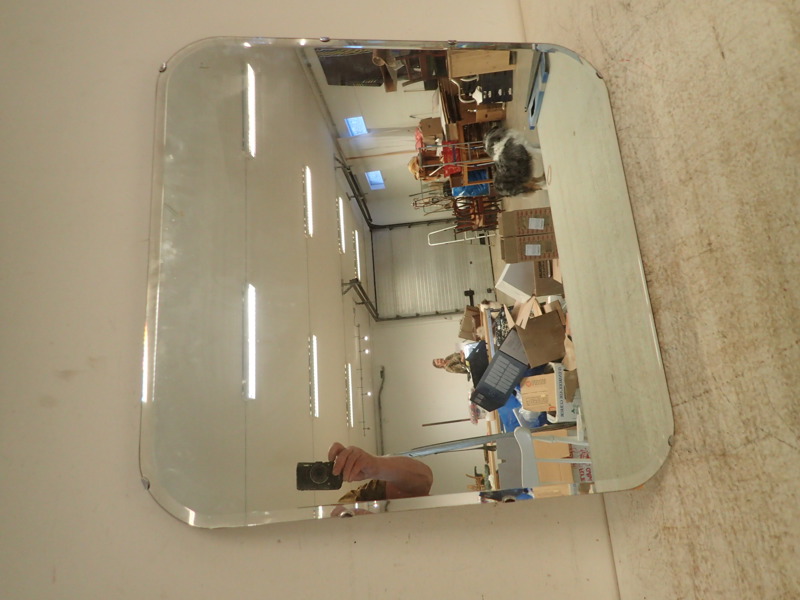 Spegel med slipad kant   70x70cm