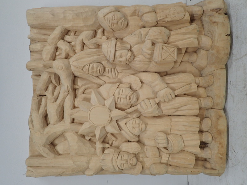 Trärelief osignerad 67x63cm