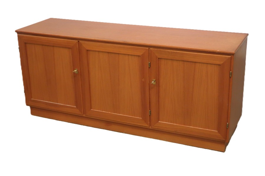 SIDEBOARD