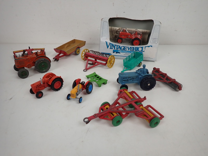 TRAKTORER och REDSKAP