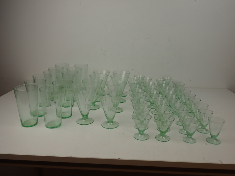 GLASSERVIS grönt glas