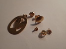 Hänge,örhängen m.m   18k   vikt:3,5gr