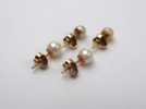 4 örhängen 18k med odlade pärlor   vikt:2,2gr