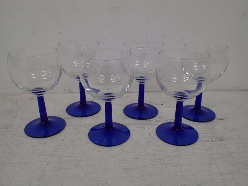 6st fotglas med blå fot H:14cm