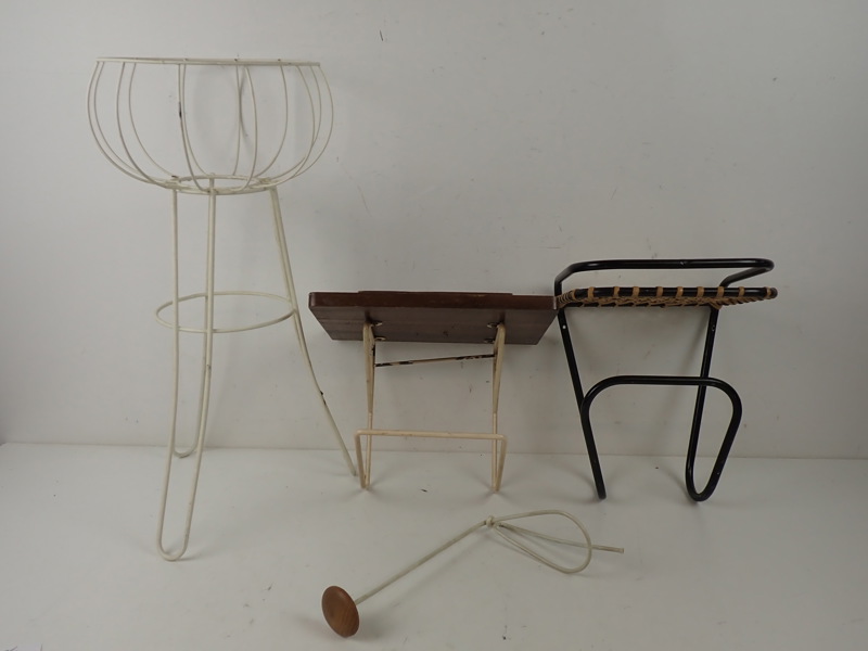 TRRÅDPIEDESTAL, VÄGGHYLLOR m m