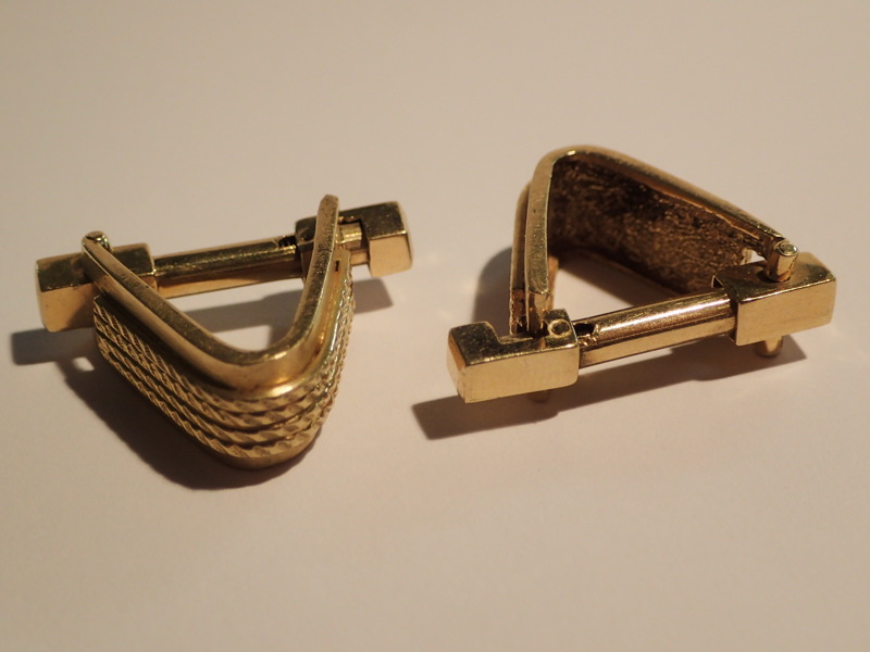 2 st Manschettknappar  18k  Vikt:16,3gr