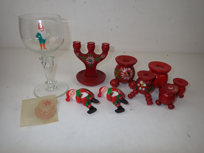 JULSAKER bl a Tomtar Karens Kjaersgaard