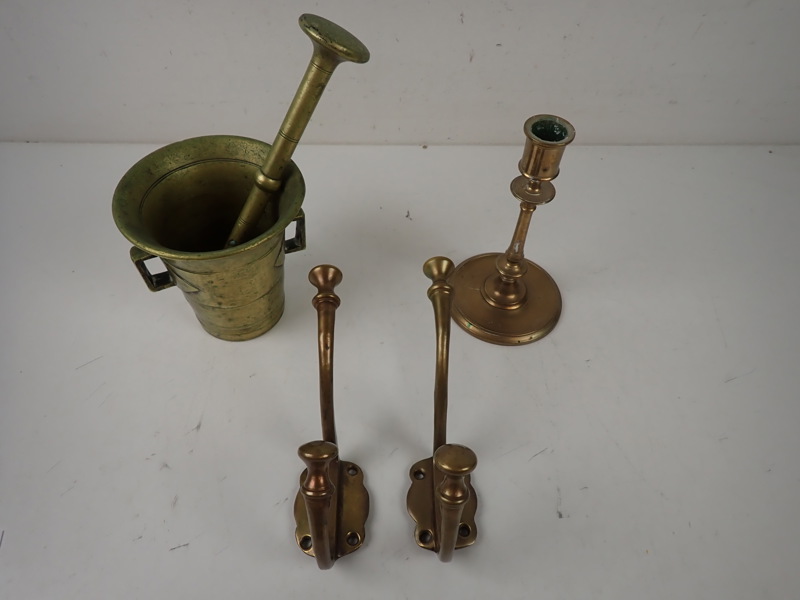 MORTEL, LJUSSTAKE+KROKAR i mässing