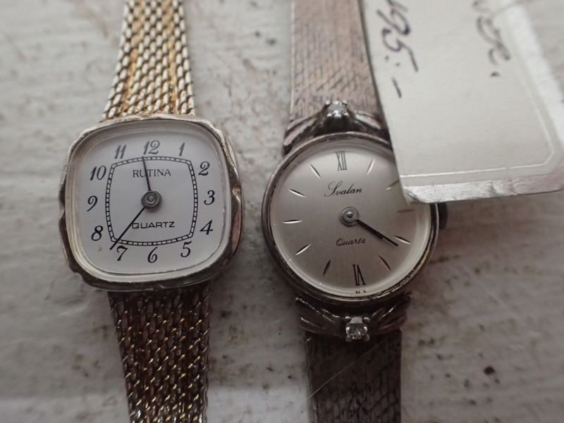 2st damarmbandsur i silver