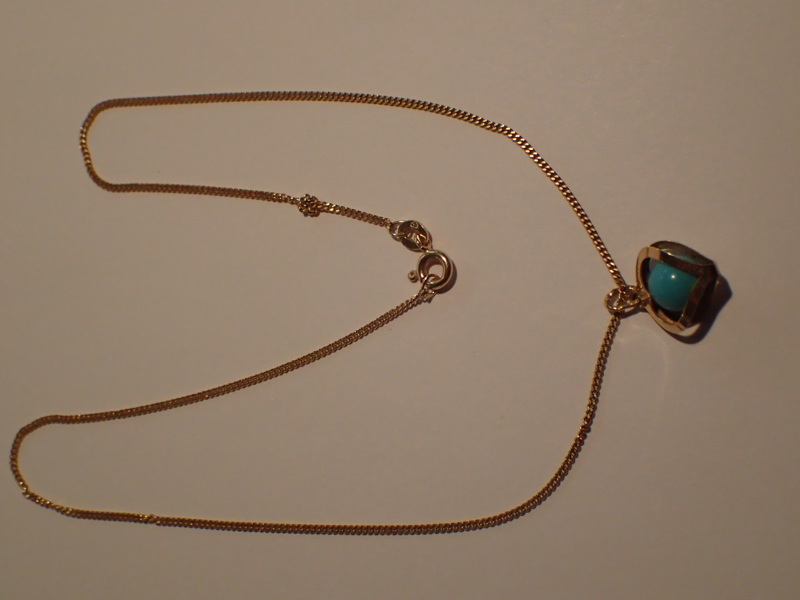 Halskedja 18k med hänge   vikt:3gr