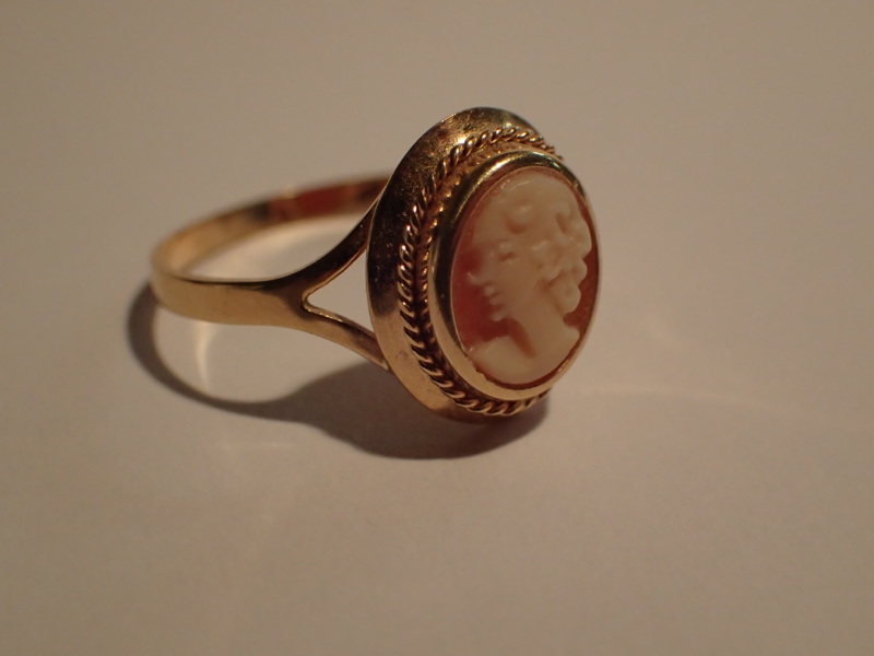 Ring 18k med kamè   Vikt:2gr