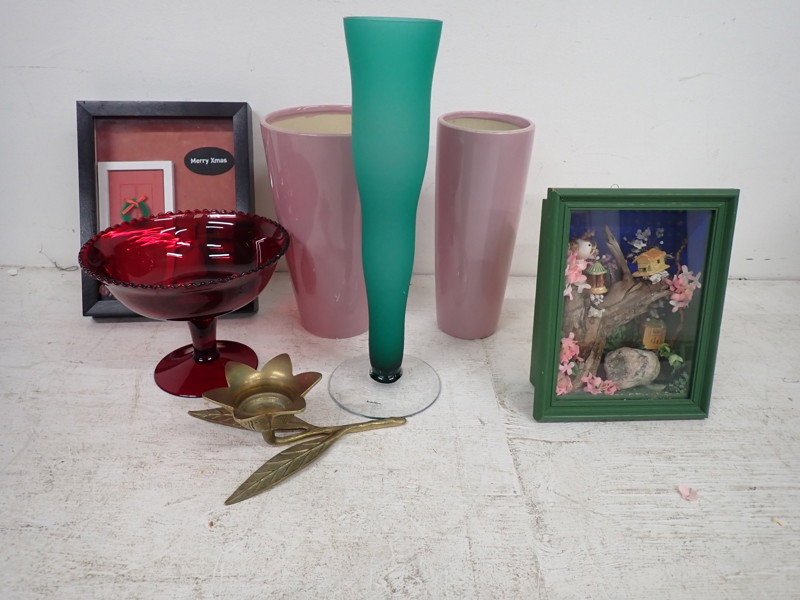 VASER, TITTSKÅP m  m