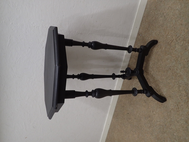 Bord med 6-kantig skiva