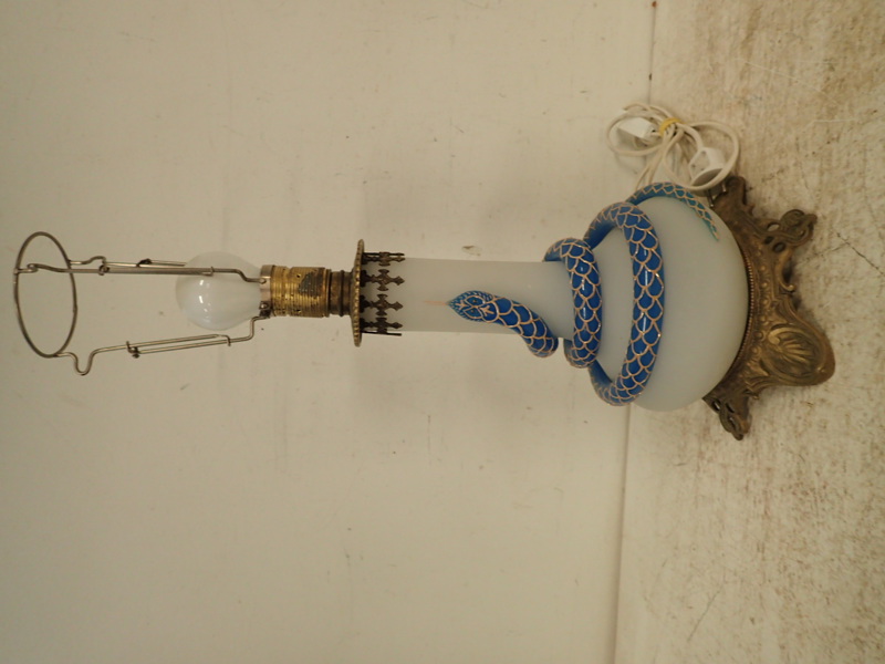 Äldre bordslampa i glas o metall   H:45cm