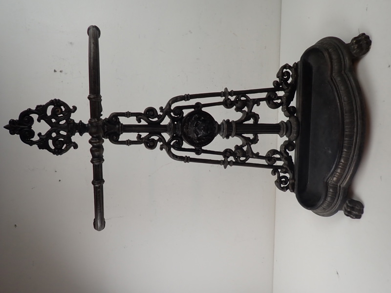 PARAPLYSTÄLL i gjutjärn