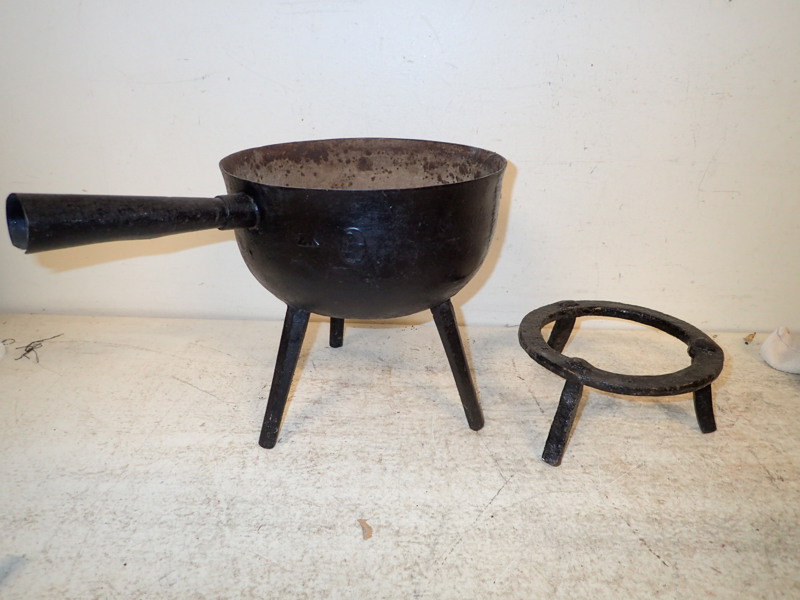 Järngryta  2K + ställ