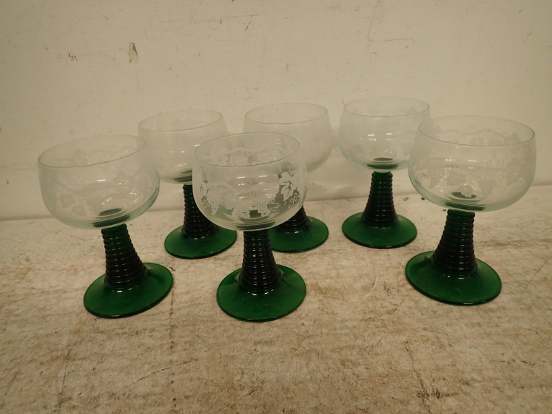 6st fotglas med grön fot      H:14cm