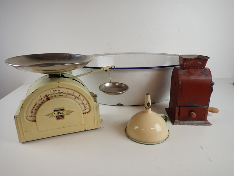 BALJA, VÅG, KAFFEKVARN + TRATT