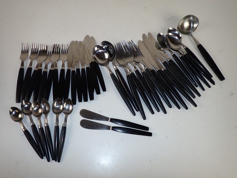 ROSTFRIABESTICK med svarta skaft