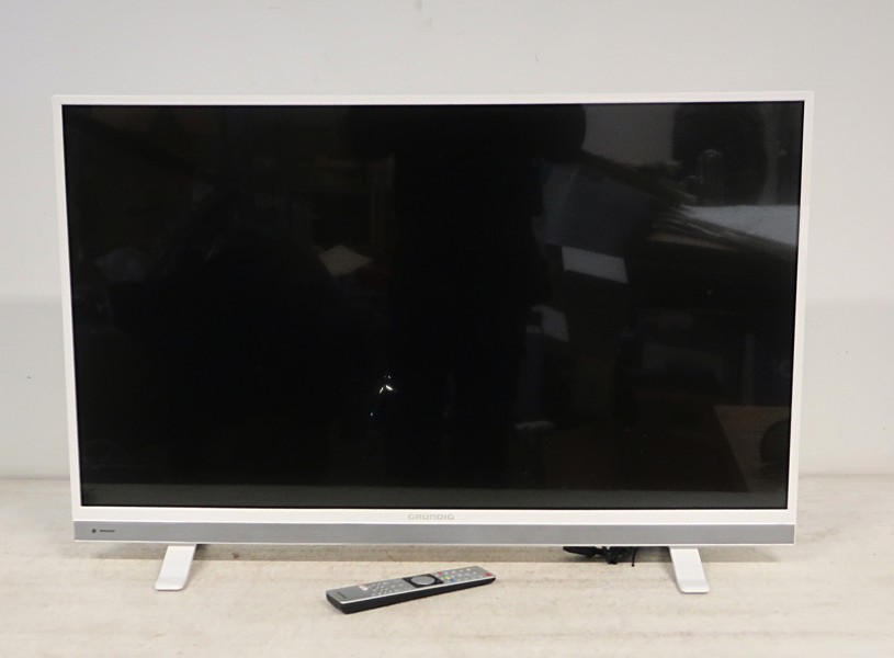 TV GRUNDIG 42"