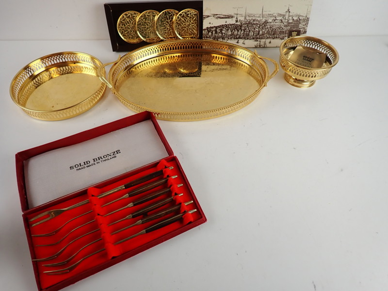 BRICKOR m m Scandia Present + BRONSGAFFLAR