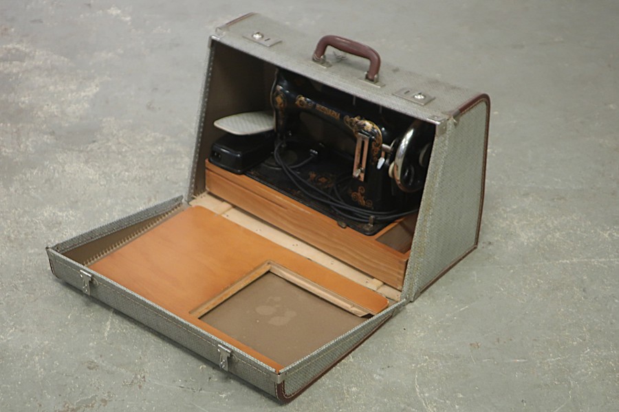 ÄLDRE SYMASKIN HUSQVARNA