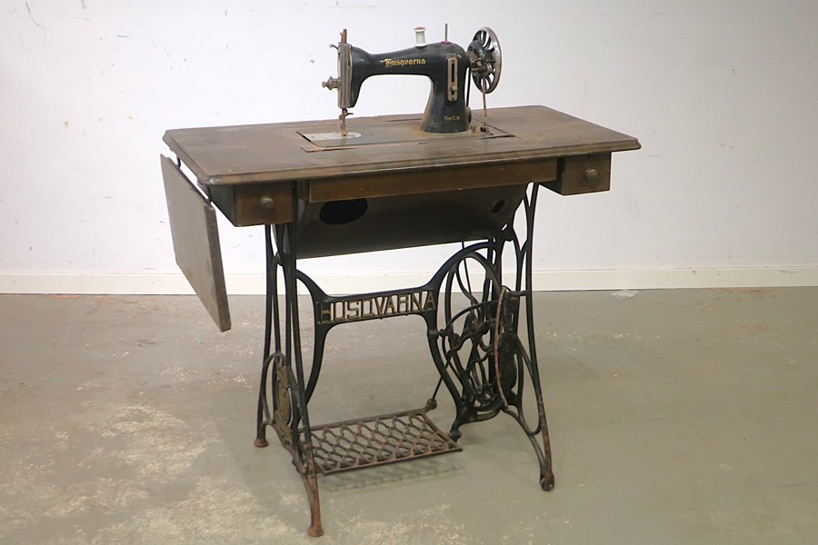 ÄLDRE SYMASKIN HUSQVARNA