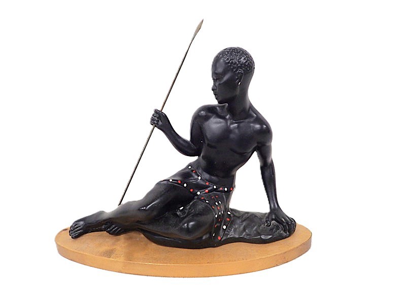 Figurin     L:37cm   H:32cm