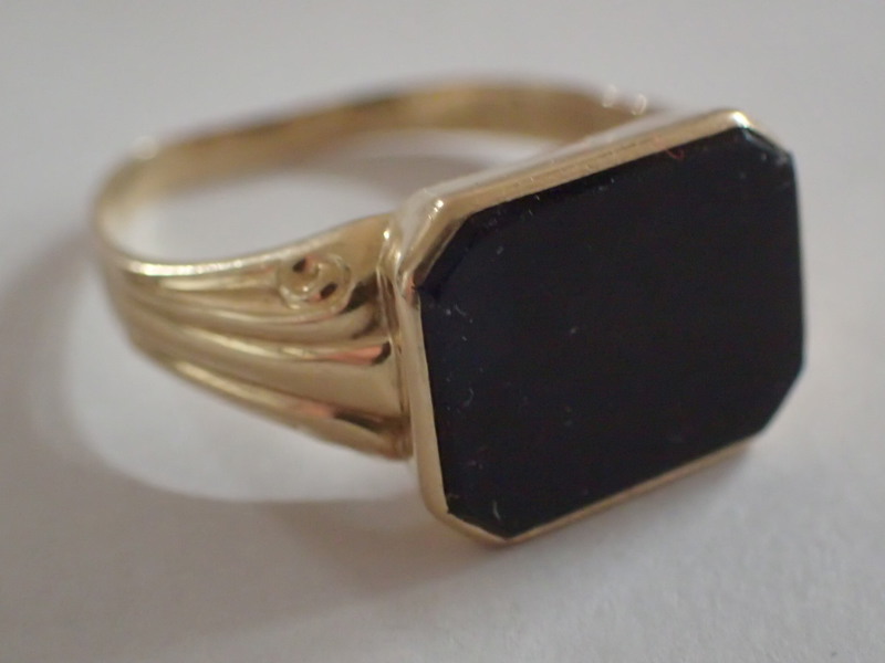 Klackring 18k  vikt:4,6gr