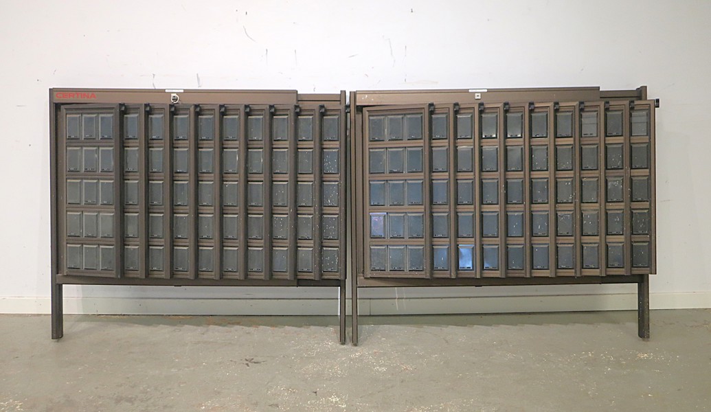 BUTIKSSTÄLL FÖR ARMBANDSUR, 2st