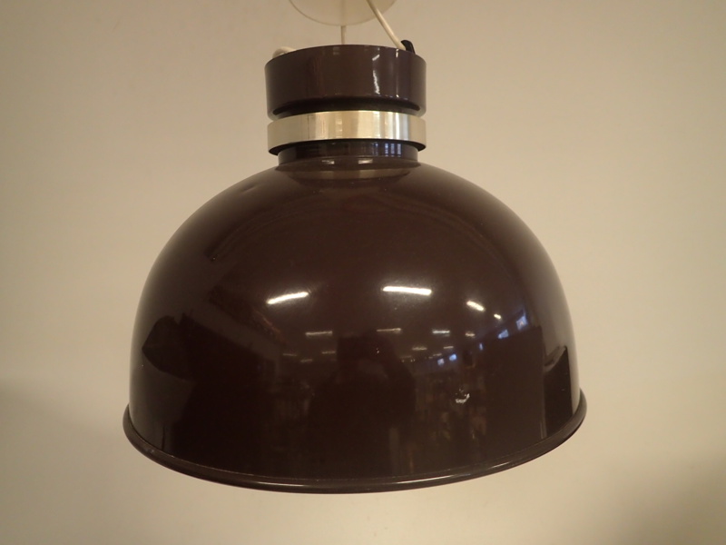 Takarmatur i metall     D:40cm