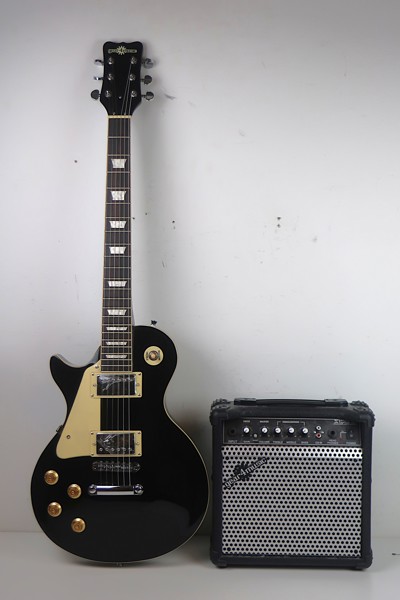 EL-GITARR MED FÖRSTÄRKARE. GEAR4MUSIC