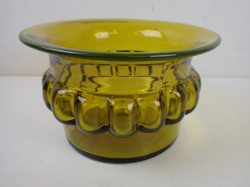 YTTERFODER/SKÅL Bertil Vallien