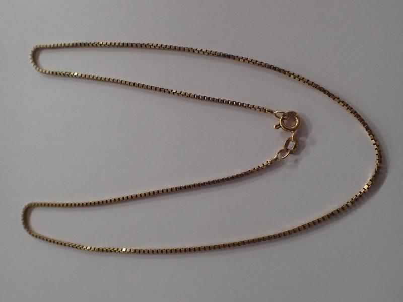 Halskedja  18k  vikt:4gr