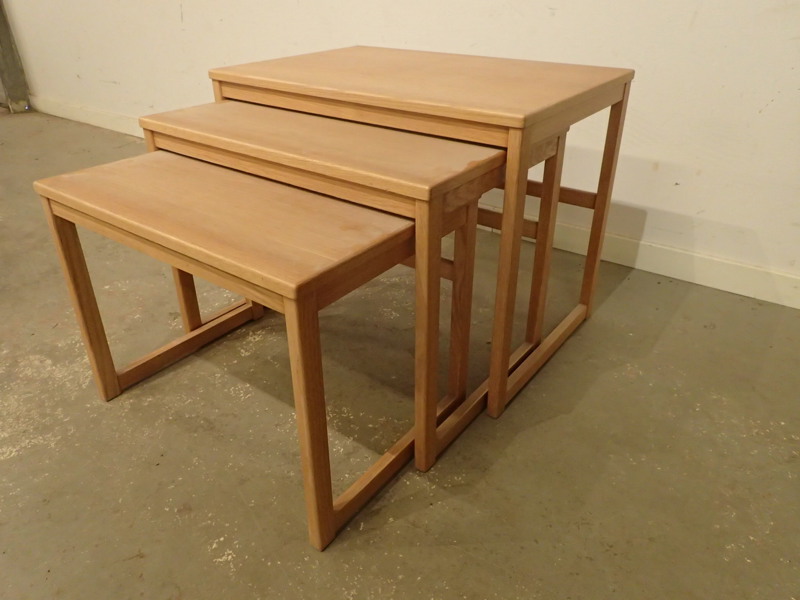 Satsbord 3-delar  omärkt