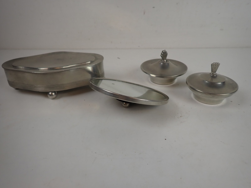 4 delar TENN, Handspegel,skrin + 2 st lockaskar