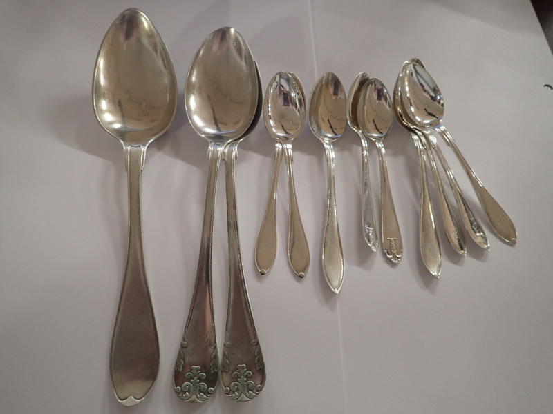 12-delar bestick i silver   vikt:262gr