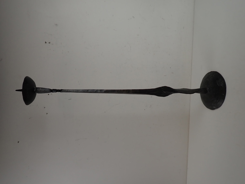 GOLVLJUSSTAKE i smide