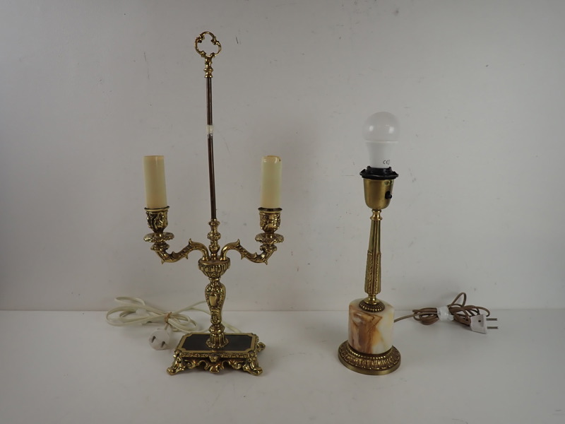 2 st BORDSLAMPOR i mässing och sten