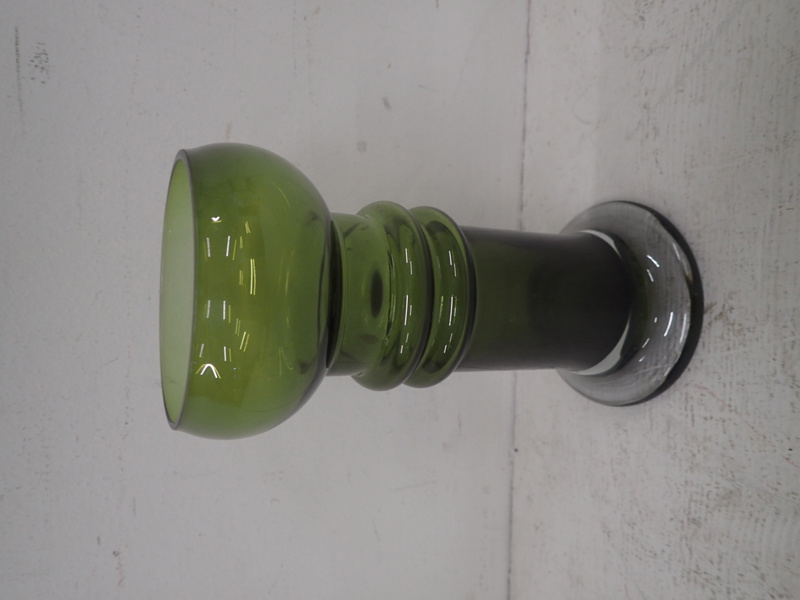 Glasvas  osign. Tamara Alladin  Riihimaen Lasi