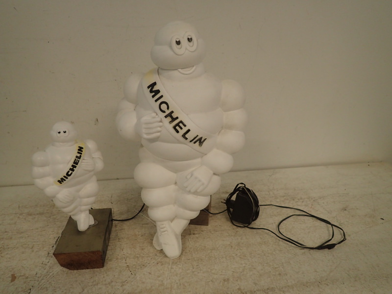 2st Michelingubbar i  plast med inv. belysning