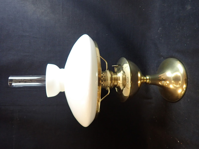 BORDSFOTOGENLAMPA i mässing och glas