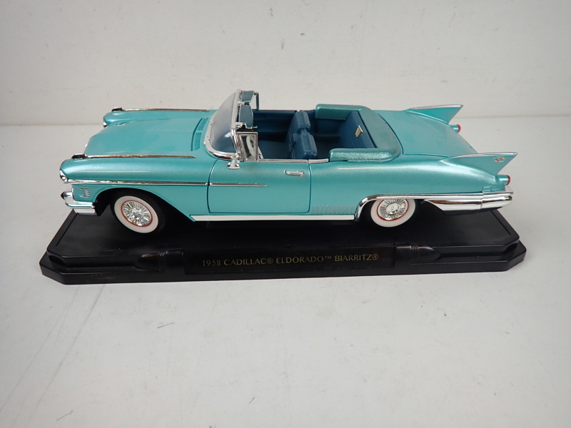 SAMLARBIL Cadillac Eldorado Biarritz 1958