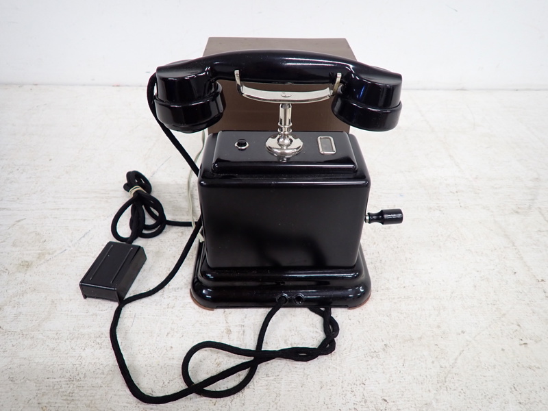 TELEFON med batterilåda