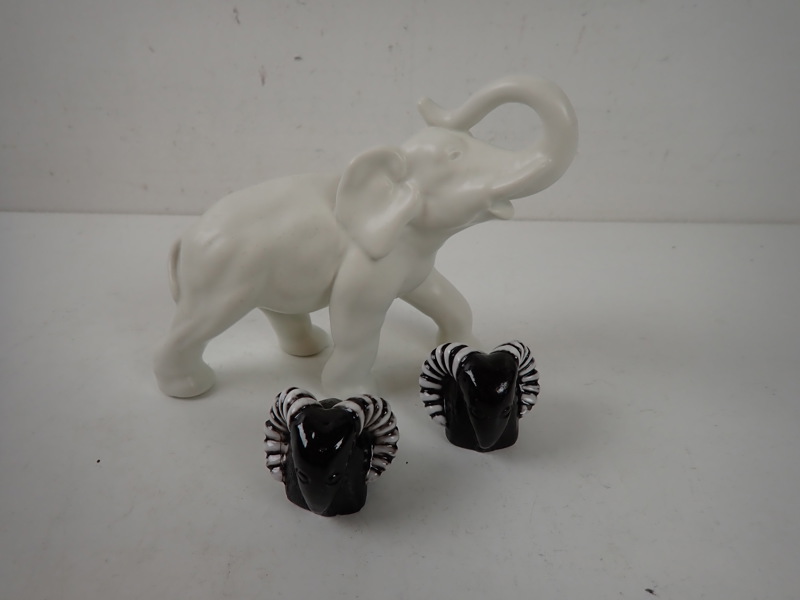 "Elefant" + 2 st "Bockar"