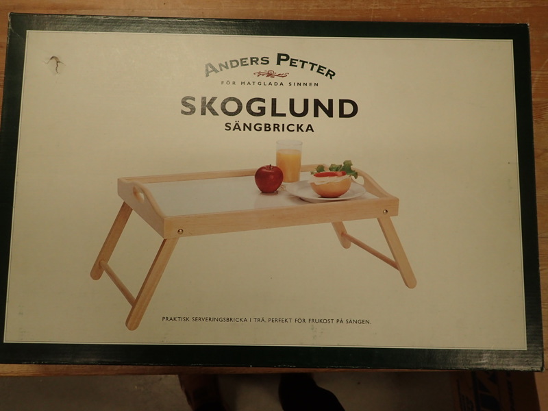Sängbricka i kartong, Anders Petter